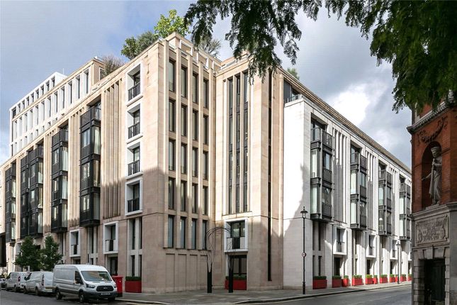 W.210,, Lincoln Square, Holborn photo 2