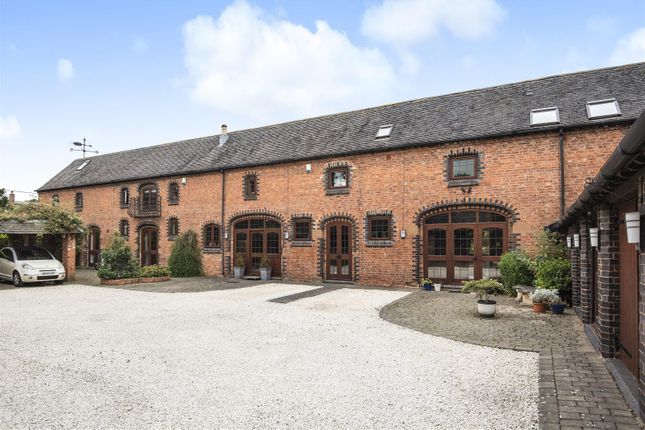 Thumbnail Barn conversion for sale in Top Road, Barnacle, Coventry