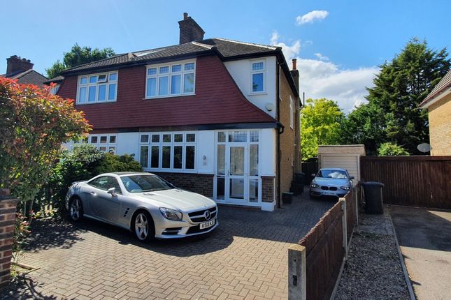 3 bed property for sale in Priory Close, Beckenham BR3