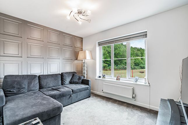 24 Bryn Meurig, Pontyclun photo 4