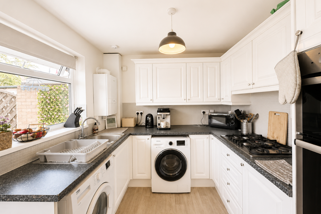 16 Willowdale, Hull photo 3