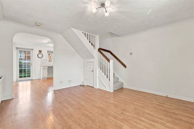 28, Rushton Grove, Harlow photo 4