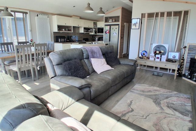 19 Ash Tree Holiday Park, Lower Norton Lane, Weston-super-Mare, North Somerset photo 3