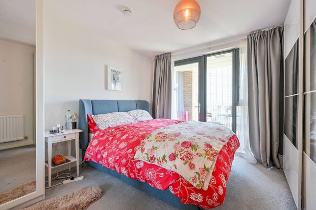 Flat to rent in Regency Heights, Park Royal, London