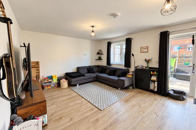 5, Beech Close, Fordham photo 3