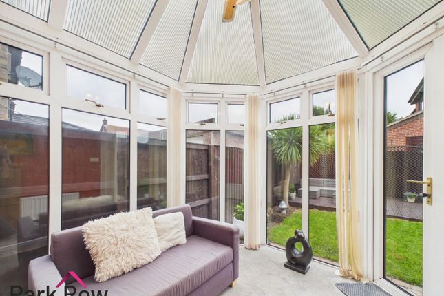 9, Pinfold Way, Leeds photo 3
