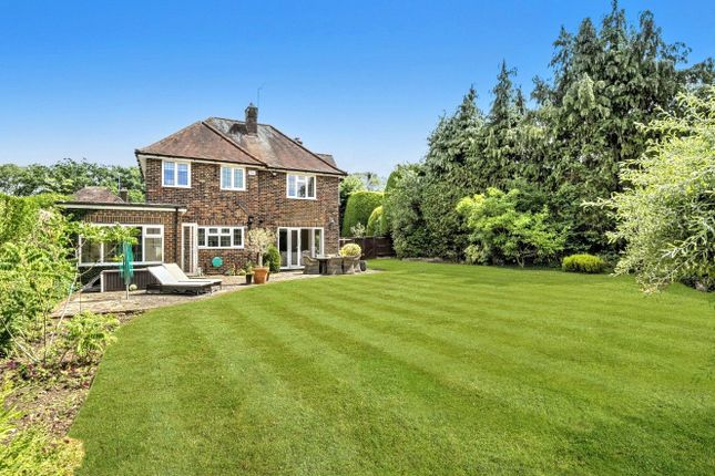 23, Boxgrove Avenue, Surrey photo 2