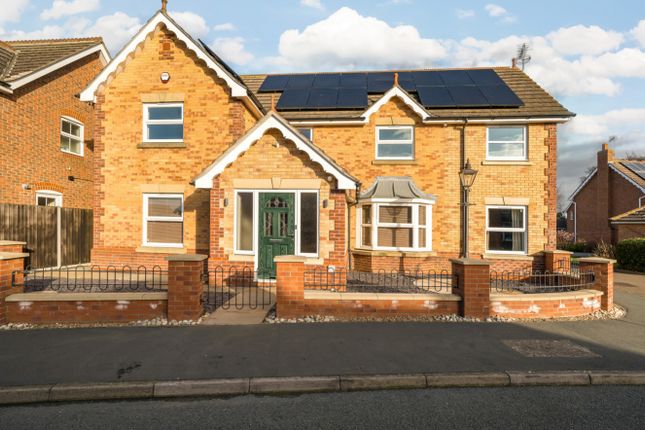 Detached house for sale in Burns Crescent, Sleaford, Lincolnshire