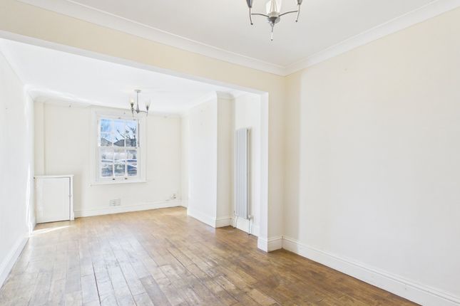 143, London Road, Surrey photo 5
