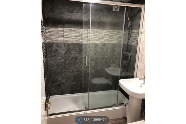 Flat, Westwood Court High Street, West End, Southampton photo 5