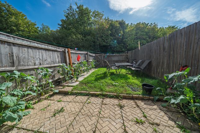 36 Aspen Way, Poole photo 4