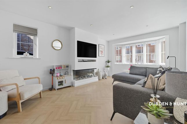 29 Elstar Road, Ongar photo 3