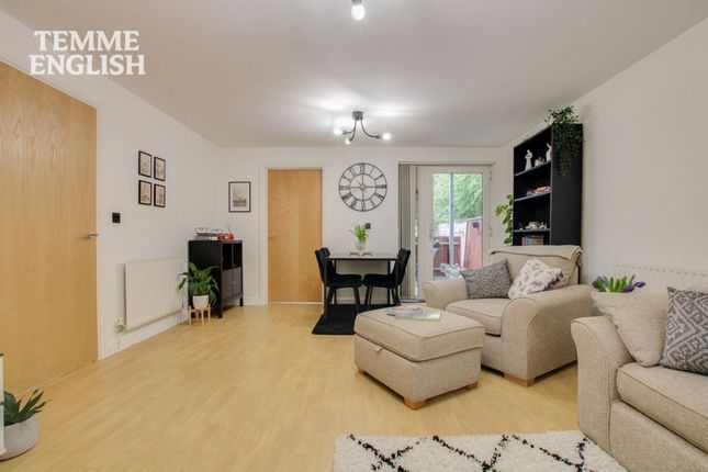 Flat 1, Salisbury Court Marlborough Drive, Basildon photo 4