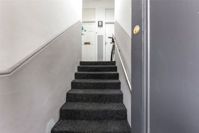 8, Wellside Drive, Glasgow photo 2