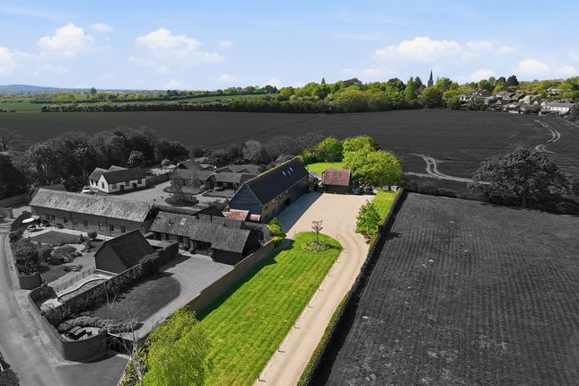 The Barn, Burstead Grange, Church Street, Billericay photo 4