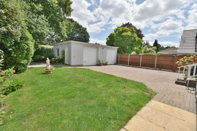 198, Victoria Road, Ferndown photo 2