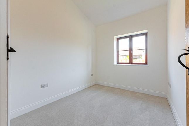 Number Three, Eaton Bray, Dunstable photo 4