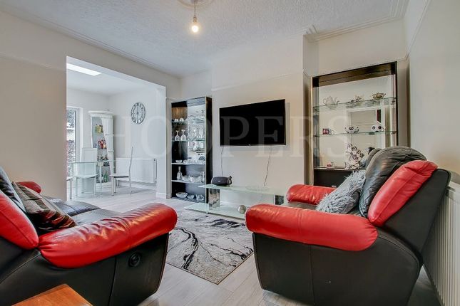 40, Clifford Way, London photo 3