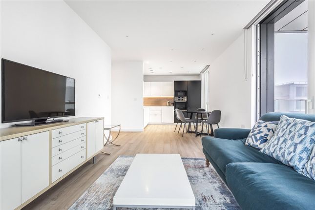 Thumbnail Flat to rent in Kingly Building, 18 Woodberry Down, London