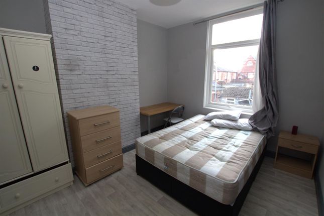 Thumbnail Room to rent in Victoria Road, Middlesbrough