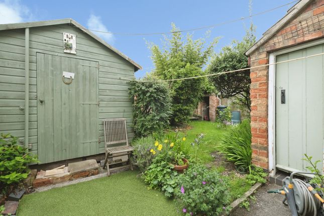 62/63, Shaw Street, Derbyshire photo 2