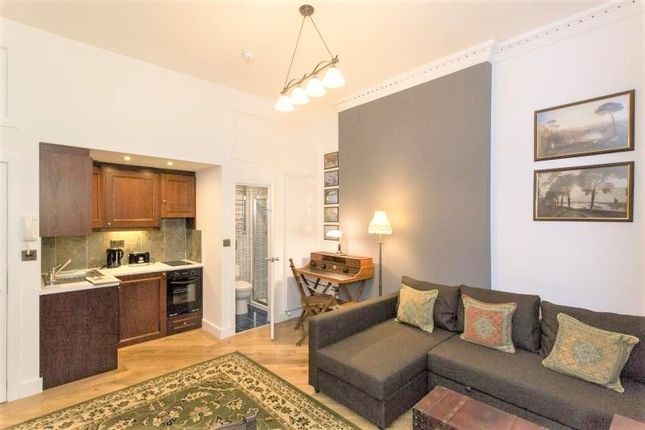 27  Flat 4, Cartwright Gardens, London photo 5