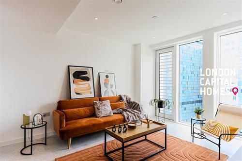 Studio to rent in Rm/Apartment 1208 Bouchon Point, London
