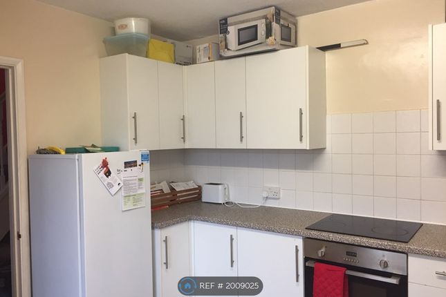 Maisonette to rent in Stroud Crescent, London