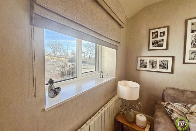 5 The School House Marsden Road, Burnley photo 3