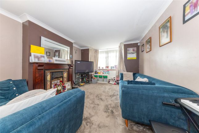 8, Blaydon Road, Bedfordshire photo 2