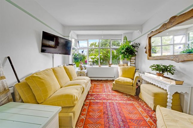2, Ashbrook Road, St. Leonards-On-Sea photo 2