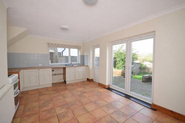 25, Cherry Walk, Raunds photo 4