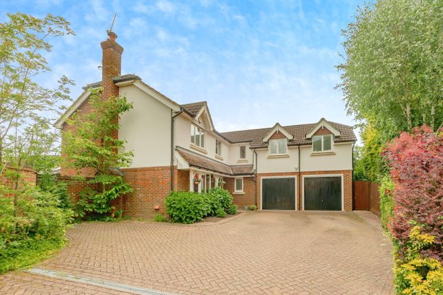 Thumbnail Detached house for sale in Newbury Road, Crawley