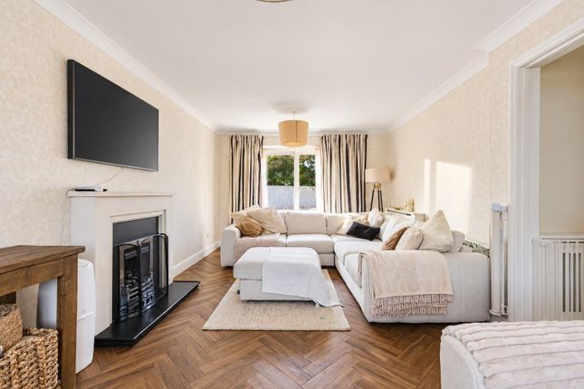 10, Heron Drive, Stanstead Abbotts photo 2
