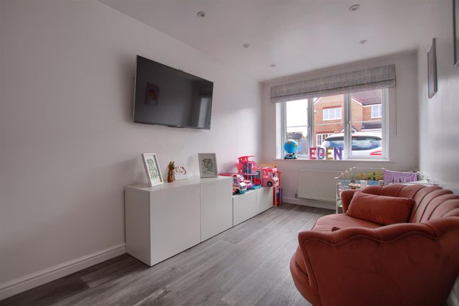 5, Hembury Court, Stockton-On-Tees photo 4