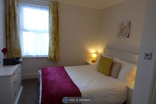 Flat, Clifton Road, Littlehampton photo 5