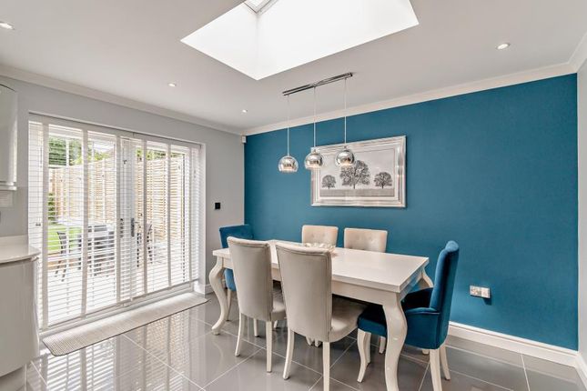 25, Oakhill Road, Maple Cross photo 4