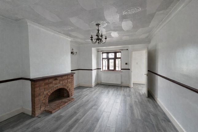 67, Wells Avenue, Southend-on-sea photo 2