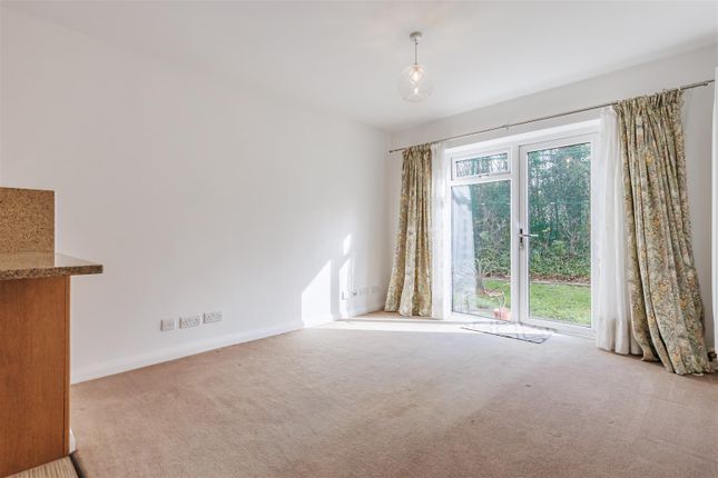 3, Theydon Gate, Theydon Bois photo 4