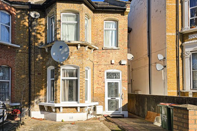 3-bed house on 157, Earlham Grove, London, £2,800/mo