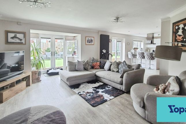 8, Hammond Rise, Tittensor, Stoke-on-trent photo 3