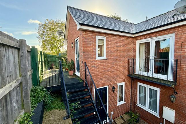 1-bed flat on Over Ross Street, Ross-on-Wye, £140,000
