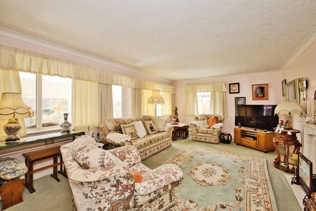 52, Beaconfield Road, YEOVIL photo 3