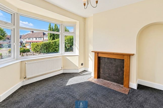 24, Farm Close, Coventry photo 3