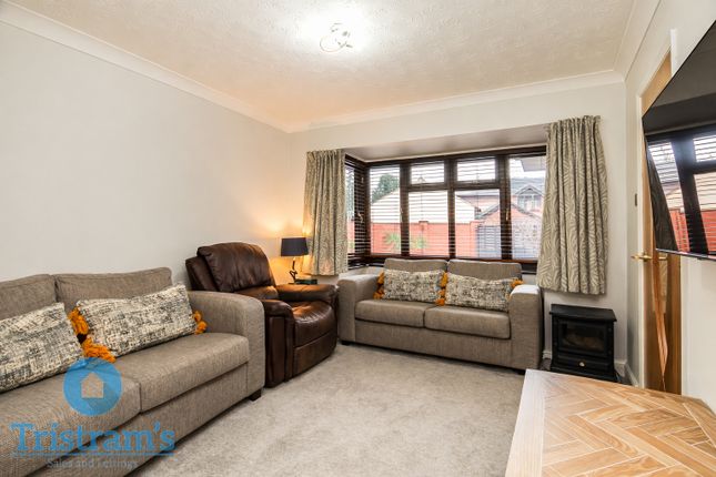4, Holborn Close, Nottingham photo 4