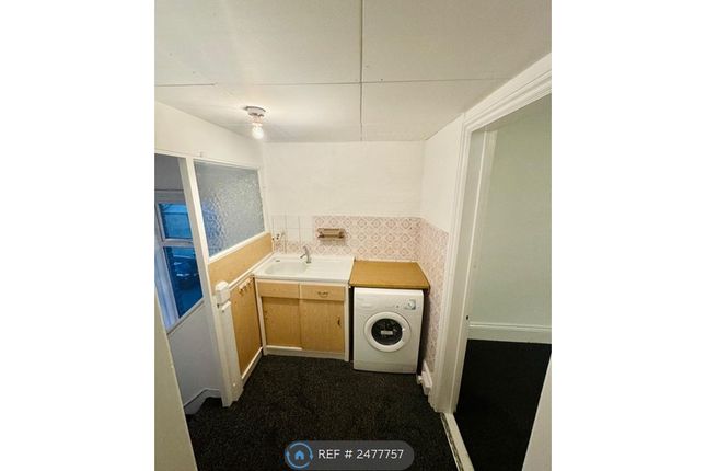 Laundry And Extra Wash Basin