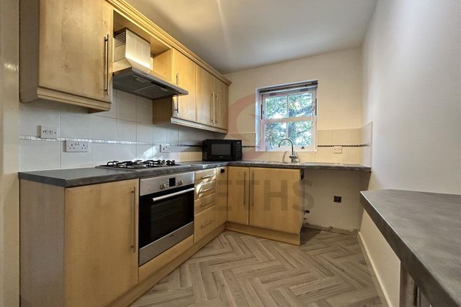 4, Underwood Court, Leicester photo 2