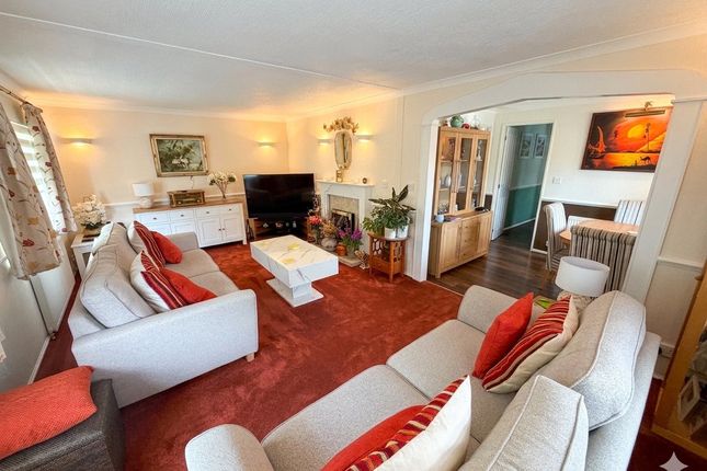 47, Stonehill Woods Park, Sidcup photo 4