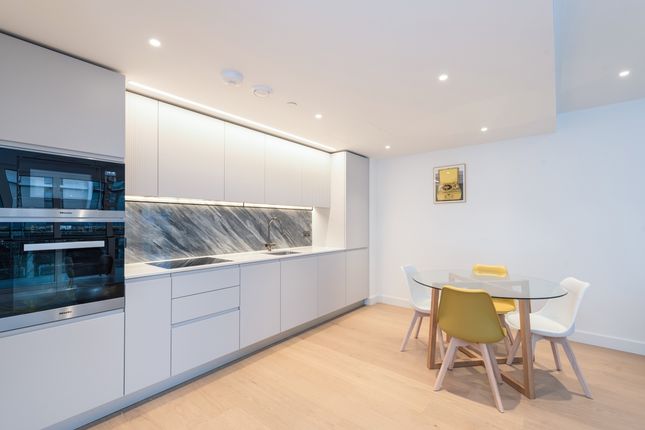 Flat to rent in Lincoln Building, White City Living, Shepherd's Bush