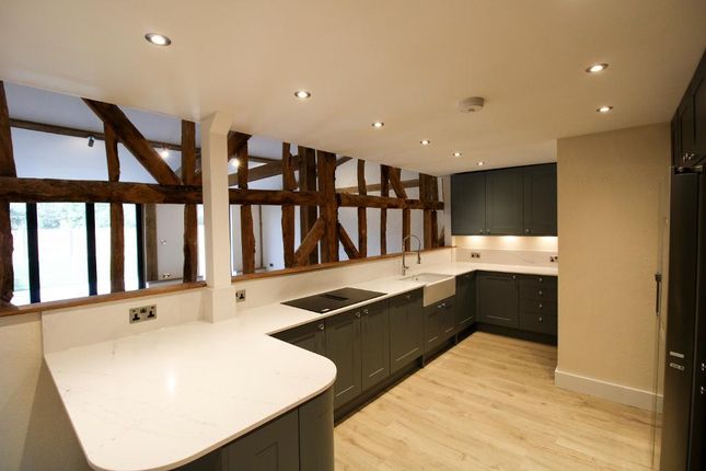 41, Harmondsworth Lane, West Drayton photo 4